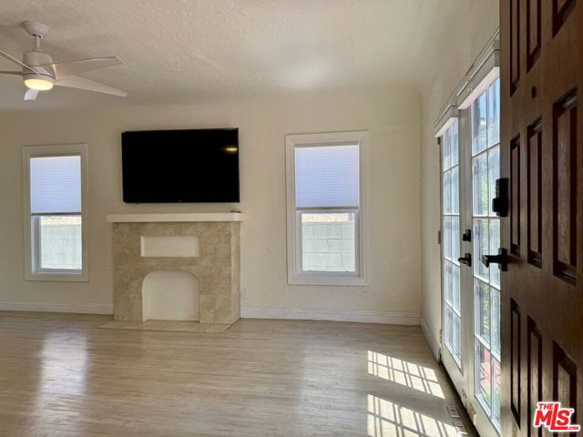 2927 S West View Street, Los Angeles CA: https://media.crmls.org/mediaz/2edc814f-8f5e-4106-92ed-b54dd1ca1c82.jpg