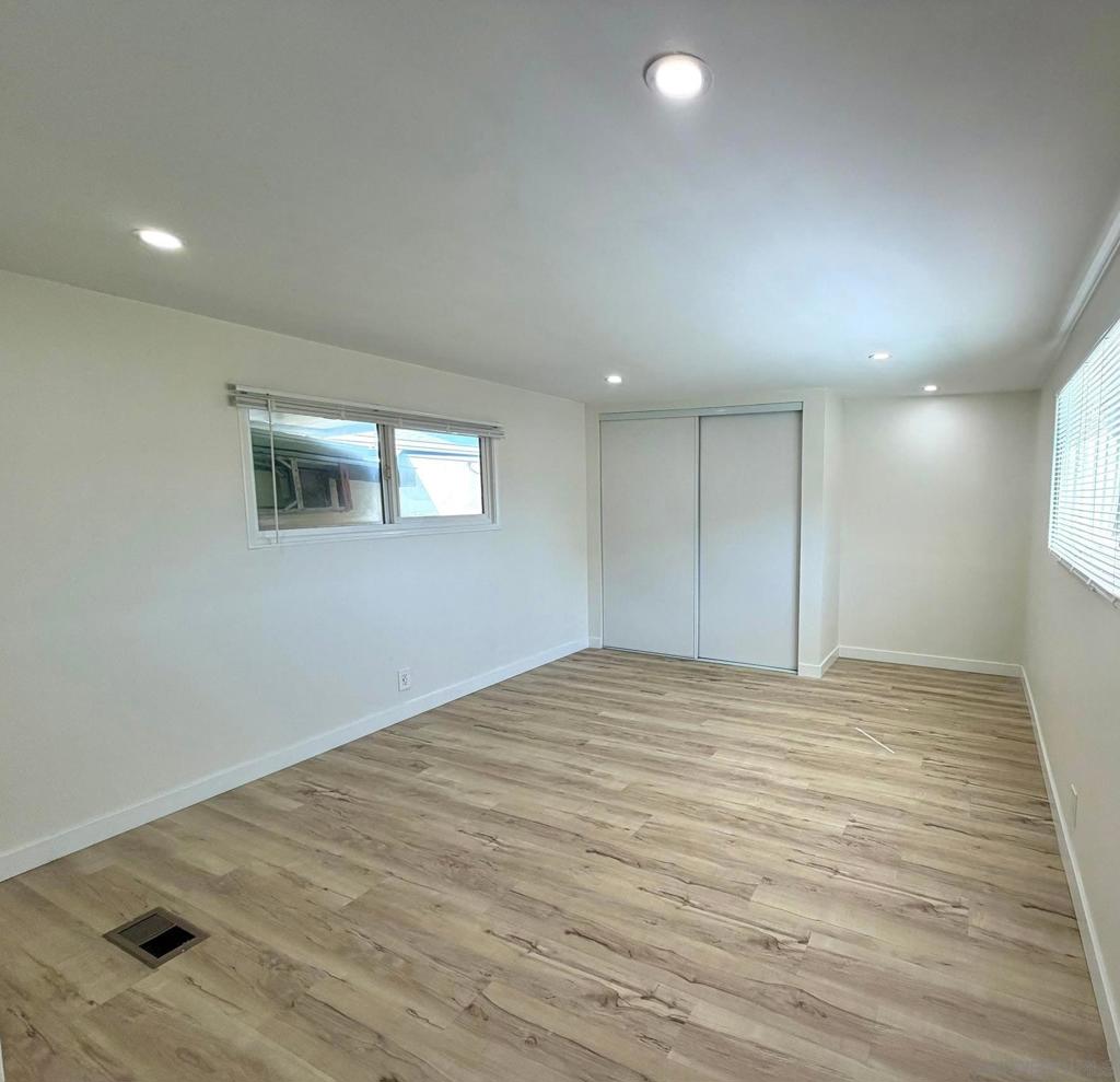 6460 Convoy Ct - photo 8