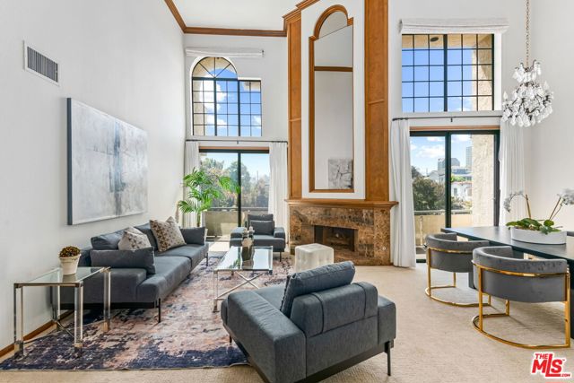 10794 Wilkins Avenue, Los Angeles CA: https://media.crmls.org/mediaz/2edddaea-28fc-4ab2-974a-f0170f7f748d.jpg