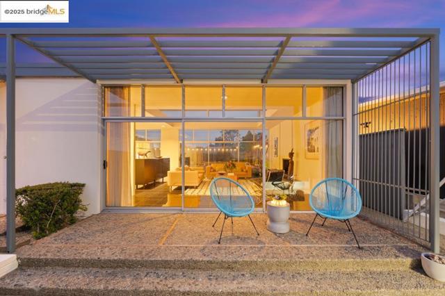 7145 View Ave, El Cerrito CA: https://media.crmls.org/mediaz/2eddee9f-bcea-4288-9a51-4db095dfaf93.jpg