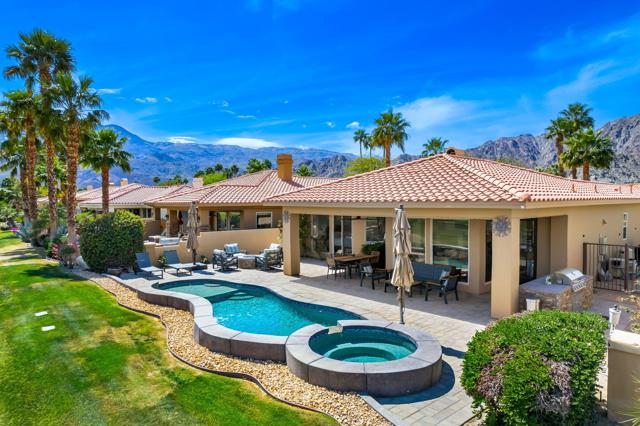 80305 Cedar, La Quinta CA: https://media.crmls.org/mediaz/2edecc18-022b-48a4-968a-71a8ab426585.jpg