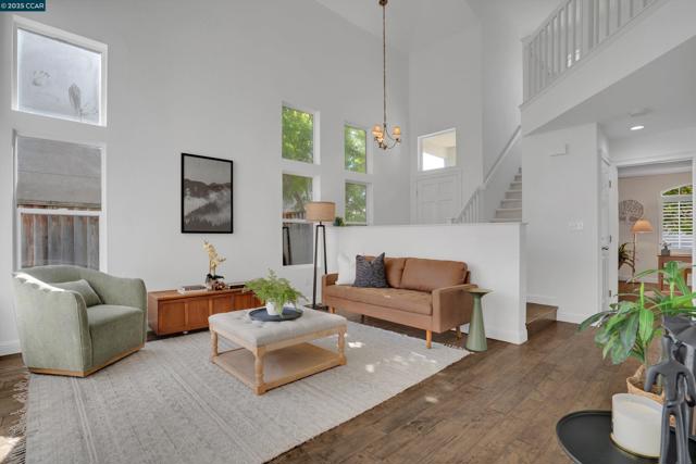 1109 Brittany Hills Ct, Martinez CA: https://media.crmls.org/mediaz/2ee01917-96f8-4a4d-b8f0-a37ca19e70ac.jpg