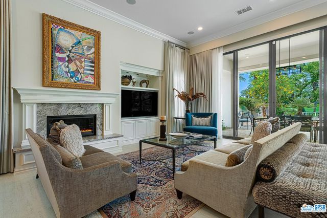 23268561 Listing Image 11