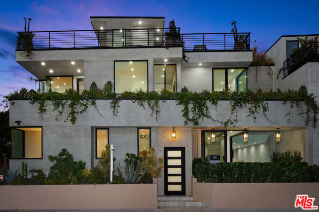 4 Bed Home for Sale in Venice, California