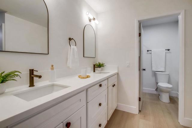 13856 Paseo Cardiel, San Diego CA: https://media.crmls.org/mediaz/2ee0e8f1-f6ec-4917-bd08-cb83ed6b817d.jpg