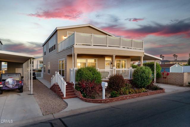 5540 W 5th Street, Oxnard CA: https://media.crmls.org/mediaz/2ee1eb20-66e3-45d4-aca8-84f5e8baaa16.jpg