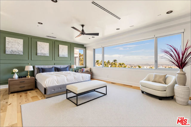 1610 Viewmont Drive, Los Angeles CA: https://media.crmls.org/mediaz/2ee23c45-9d0a-43fd-a6b8-d8fe81c346ae.jpg