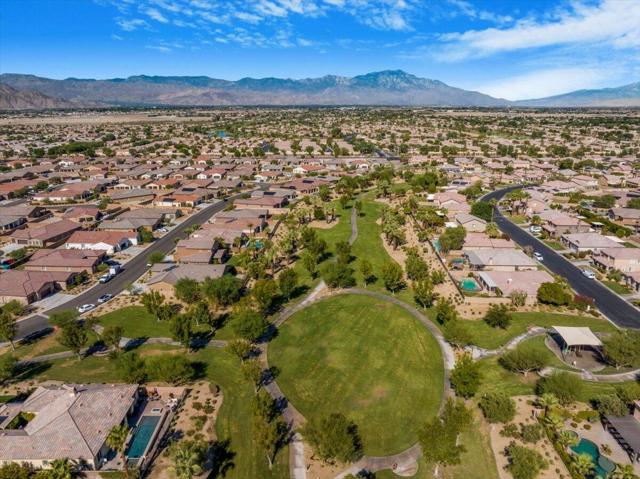 40804 Varese Street, Indio CA: https://media.crmls.org/mediaz/2ee2f20e-308a-4f9d-b93c-31269832462f.jpg