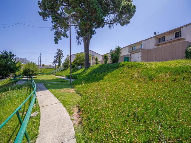 914 Acosta Plaza, Salinas CA: https://media.crmls.org/mediaz/2ee317eb-b9ac-4320-9c93-7bfb0b5332ee.jpg