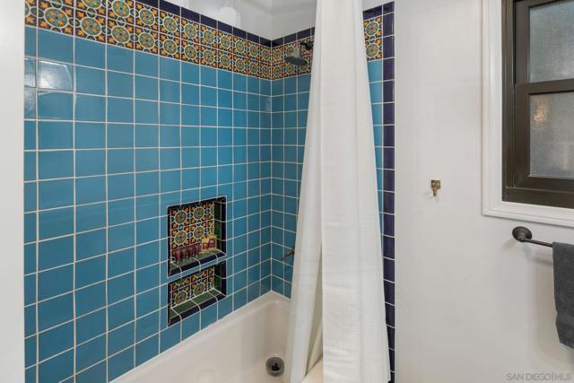 4407 Dakota Drive, San Diego CA: https://media.crmls.org/mediaz/2ee49978-7008-4196-94db-1379a4378e8e.jpg