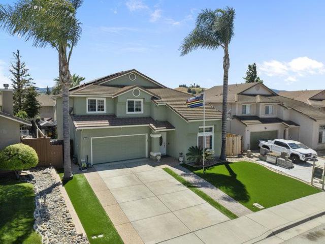 1650 Mimosa Street, Hollister CA: https://media.crmls.org/mediaz/2ee56d8a-8676-4aaa-9220-5baee71480f5.jpg