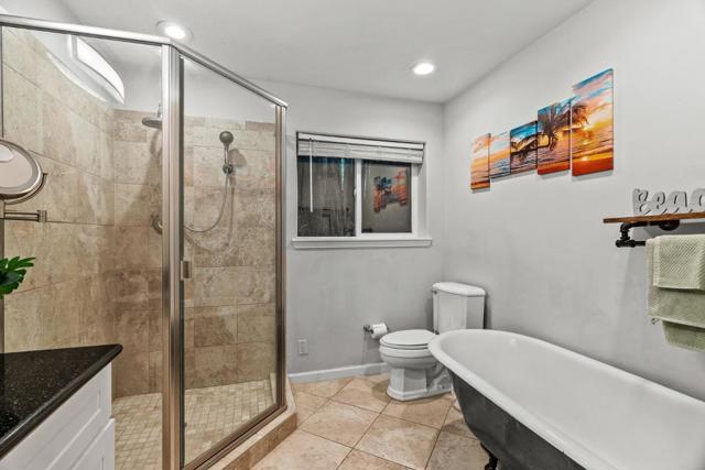 18460 Circle Drive, Los Gatos CA: https://media.crmls.org/mediaz/2ee5e1f7-b8bb-4566-b36b-4eaefa6b42f5.jpg
