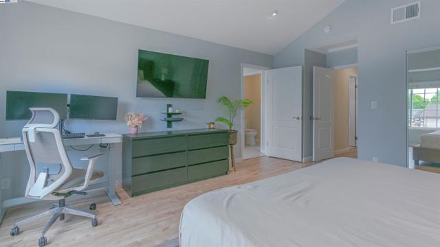 37076 Saint Edwards St, Newark CA: https://media.crmls.org/mediaz/2ee5f699-92a6-473a-b9b9-5de78a2add56.jpg