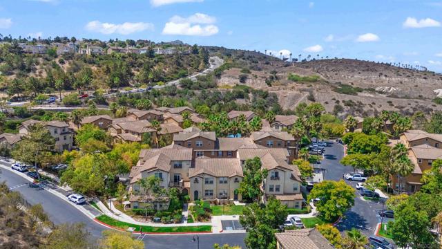 840 Spinnaker Point Terrace, San Diego CA: https://media.crmls.org/mediaz/2ee6d014-e1ca-439c-997c-871b4aa8dad7.jpg