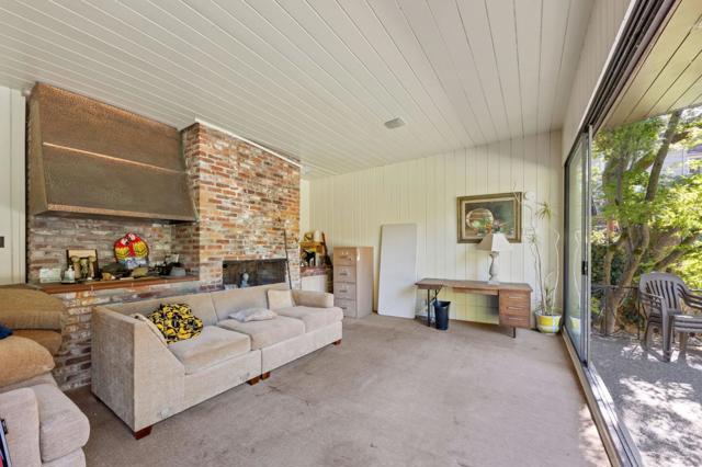 2155 Geri Lane, Hillsborough CA: https://media.crmls.org/mediaz/2ee6e234-077c-44af-a586-43b4f254d708.jpg