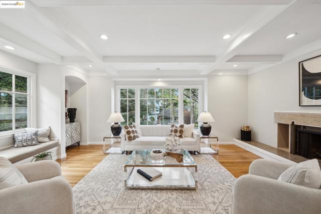 Image 9 of 60 For 5980 Harbord Dr
