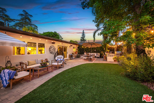 4635 Bellflower Avenue, North Hollywood CA: https://media.crmls.org/mediaz/2ee8339d-3d70-4038-a5a0-afc22f4d1a2b.jpg
