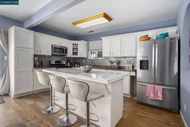 Image 12 of 29 For 312 Barrett Ave