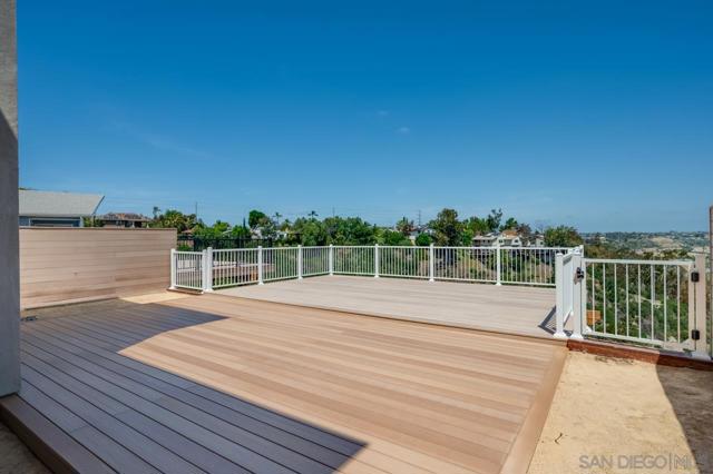 2942 Copley Ave, San Diego CA: https://media.crmls.org/mediaz/2ee9b150-3638-4bff-9224-049f62a155b2.jpg