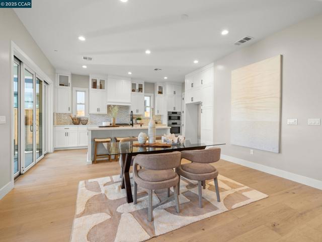 257 Haleena Place, Walnut Creek CA: https://media.crmls.org/mediaz/2ee9cb30-de6b-47ce-936c-8b1d0183d9b0.jpg