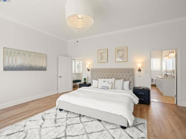 Image 14 of 44 For 2370 Francisco St