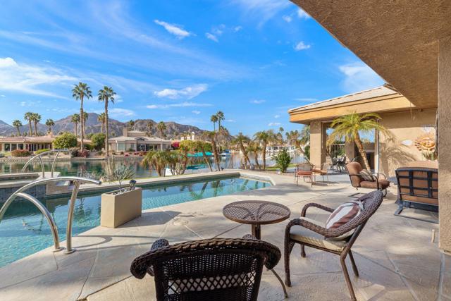 47605 Via Florence, La Quinta CA: https://media.crmls.org/mediaz/2eeaad3a-beba-40b3-b5f8-49c2441b1471.jpg