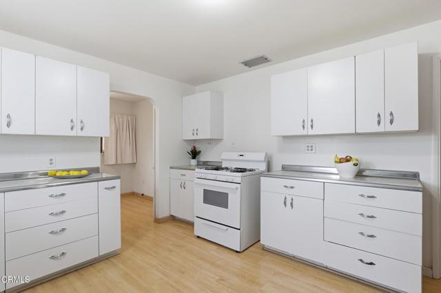 Detail Gallery Image 16 of 52 For 916 E Santa Paula St, Santa Paula,  CA 93060 - 3 Beds | 1 Baths