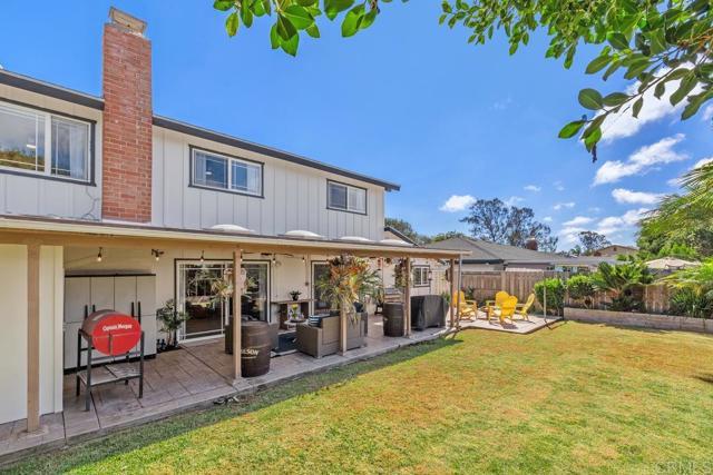 Detail Gallery Image 25 of 41 For 3542 Governor Dr, San Diego,  CA 92122 - 5 Beds | 3 Baths