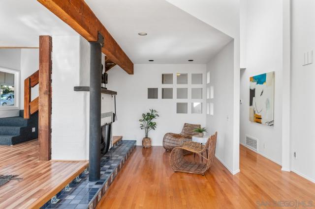 2506 Via Merano, Del Mar CA: https://media.crmls.org/mediaz/2eec22fd-31ff-4152-8396-5c224141e3a9.jpg