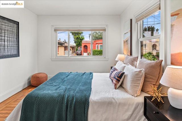 3058 Berlin Way, Oakland CA: https://media.crmls.org/mediaz/2eec4056-c221-4f9e-9144-d2b5174e4910.jpg