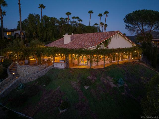 2610 Sunset Hills, Escondido CA: https://media.crmls.org/mediaz/2eec8f3b-a98b-4460-ab95-f529dc4bcdaf.jpg