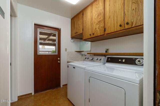 209 Dorothy Avenue, Ventura CA: https://media.crmls.org/mediaz/2eedbe06-aeaa-491d-8afe-37671bc21e56.jpg