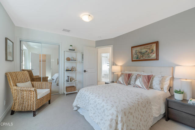 519 Paulette Place, La Canada Flintridge CA: https://media.crmls.org/mediaz/2eedcc84-fed3-4d30-91d0-4962e9bbe4a1.jpg