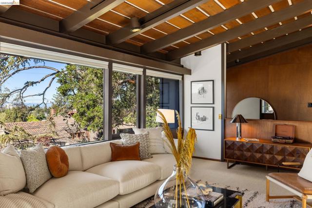 Image 9 of 52 For 85 El Camino Real