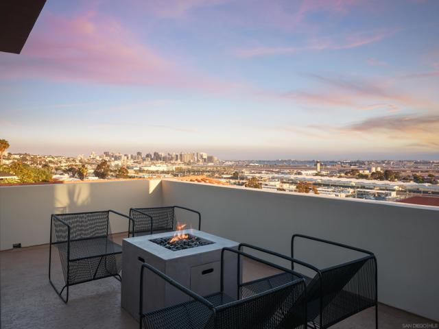 2111 W California Street, San Diego CA: https://media.crmls.org/mediaz/2eee2754-468c-45c0-93f8-9139e91a6dce.jpg