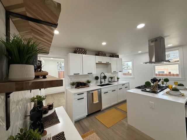 684 David Avenue, Monterey CA: https://media.crmls.org/mediaz/2eee6ddf-c1bd-4a05-885d-277149ff1eda.jpg