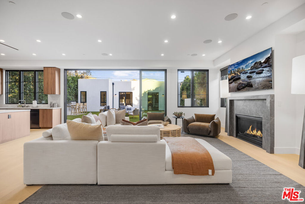 MLS #25619907 image #10