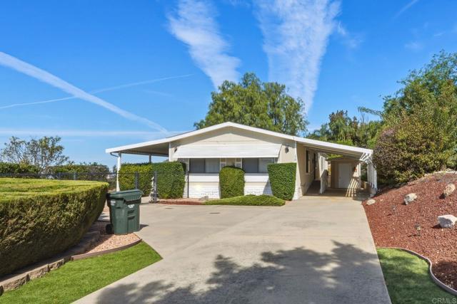 Detail Gallery Image 2 of 40 For 18218 Paradise Mountain Rd Spc 176 #LOT 176,  Valley Center,  CA 92082 - 2 Beds | 2 Baths