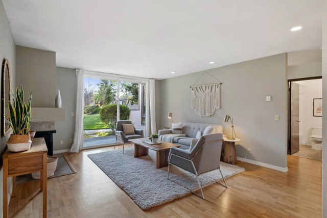 Image 4 of 56 For 2101 Shoreline Dr  153