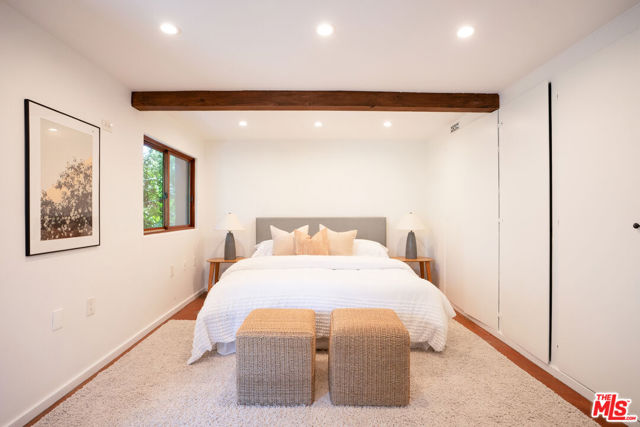 4559 E Rose Hill Drive, Los Angeles CA: https://media.crmls.org/mediaz/2ef1d1e7-52e2-4d93-a712-7c28d38ad2d2.jpg
