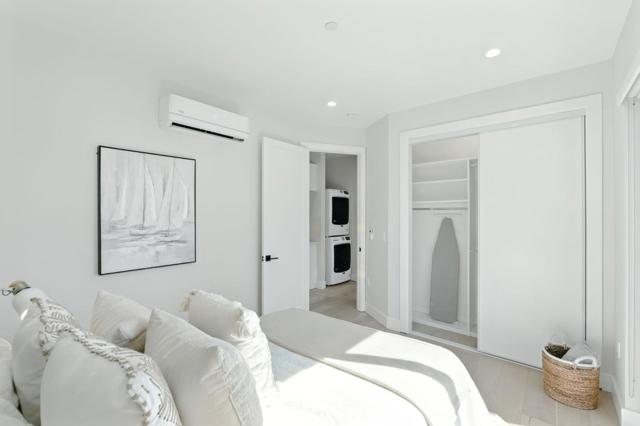 500 Walnut Street, San Carlos CA: https://media.crmls.org/mediaz/2ef1ddd6-8710-4ebd-bea3-dad04413ecde.jpg