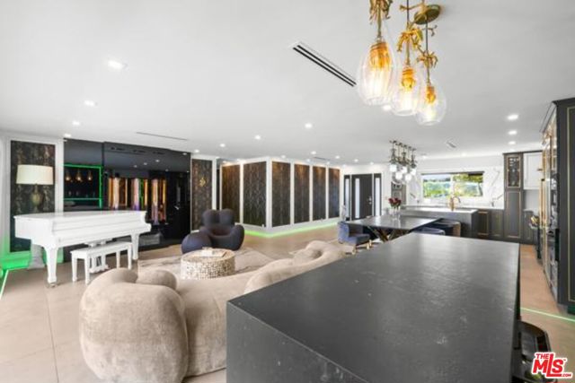23426 Balmoral Lane, West Hills CA: https://media.crmls.org/mediaz/2ef1e058-cde6-4cce-8031-5934baab3c3e.jpg