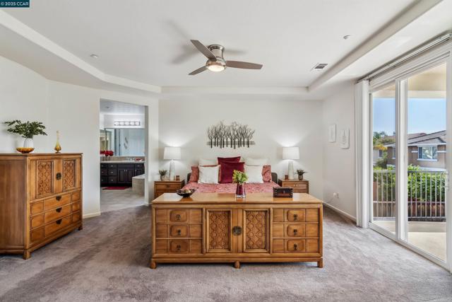 1840 Tanglewood Ln, Brentwood CA: https://media.crmls.org/mediaz/2ef26a86-a530-4e9d-9dc6-87335ad7630f.jpg