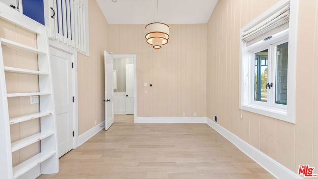 6815 Dume Drive, Malibu CA: https://media.crmls.org/mediaz/2ef2a14f-5d22-4e6a-bcea-af4697a5d4ce.jpg