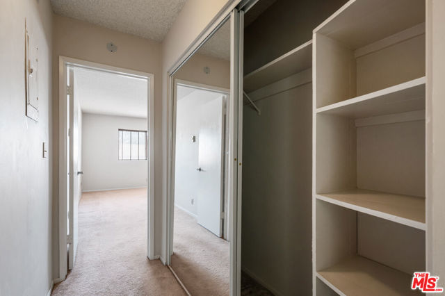5950 Buckingham, 610 photo 28