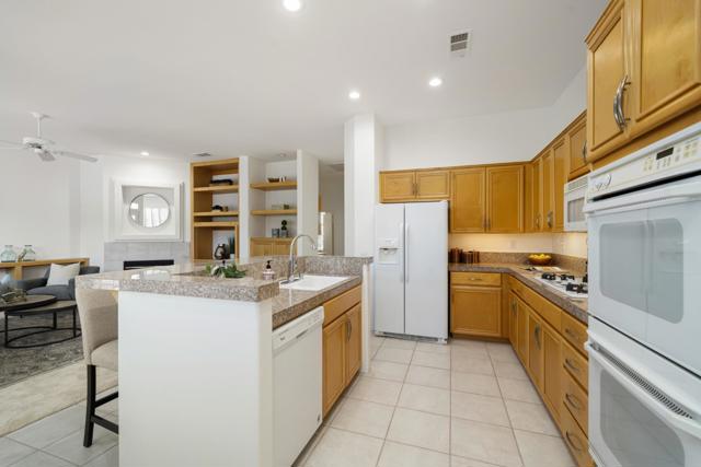 76936 Comanche Lane, Indian Wells CA: https://media.crmls.org/mediaz/2ef2fddc-06f7-46f1-88af-8193eaa1898d.jpg