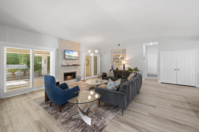 39060 Kilimanjaro Court, Palm Desert CA: https://media.crmls.org/mediaz/2ef3f8a4-a754-4829-837e-5305ee3e0d3b.jpg
