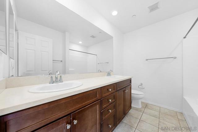 2770 Sparta Rd, Chula Vista CA: https://media.crmls.org/mediaz/2ef4b8c4-8c16-4866-a06a-ccde1ba8cd4a.jpg