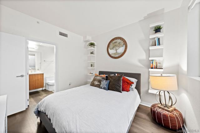2875 B Street, San Diego CA: https://media.crmls.org/mediaz/2ef4c918-0878-4fef-814c-44fbf5ae33a5.jpg