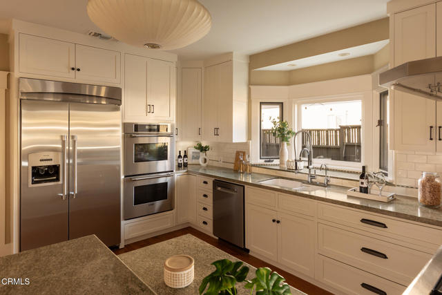 Detail Gallery Image 8 of 34 For 1030 Adelaine Ave, South Pasadena,  CA 91030 - 4 Beds | 3 Baths